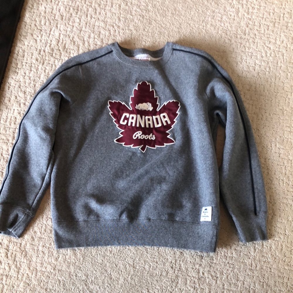 Roots women’s xs sweater